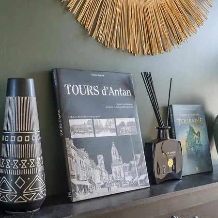 La Petite Plume - Prestiplace Collection